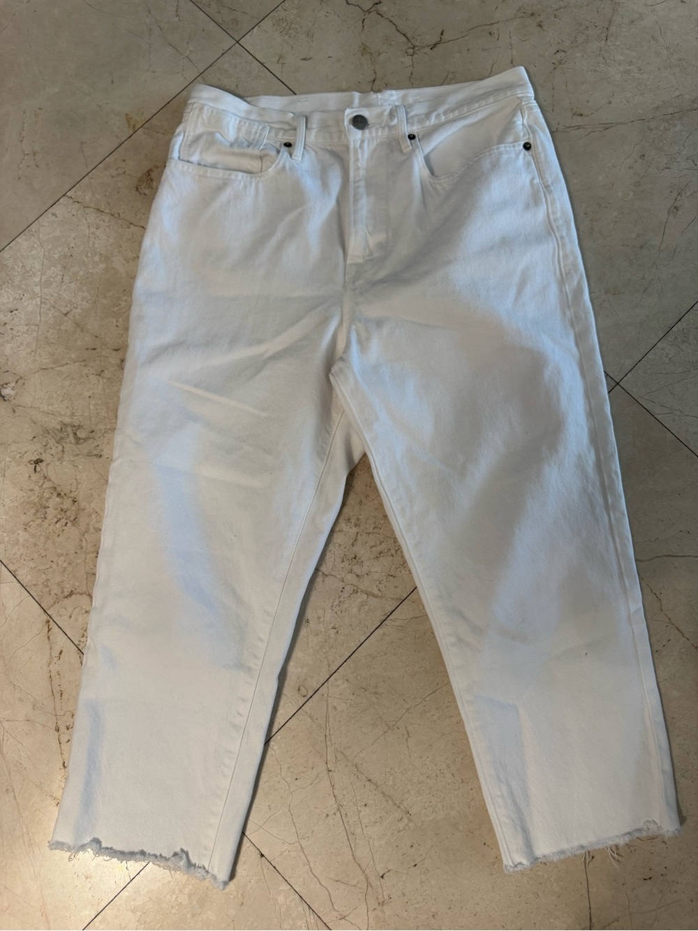 Frame Denim White High-Rise Cropped Straight Jeans. BB21 - Picture 6 of 10